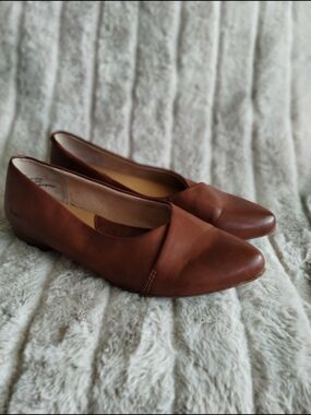 BOC Born Brown Leather Flats Women’s Size 8M Comfort Slip-On Pointed Toe Shoes